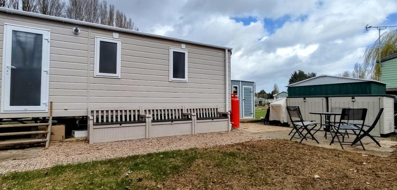 Billing Aquadrome Northampton, Royale Poplar Km12 Apartment Exterior photo